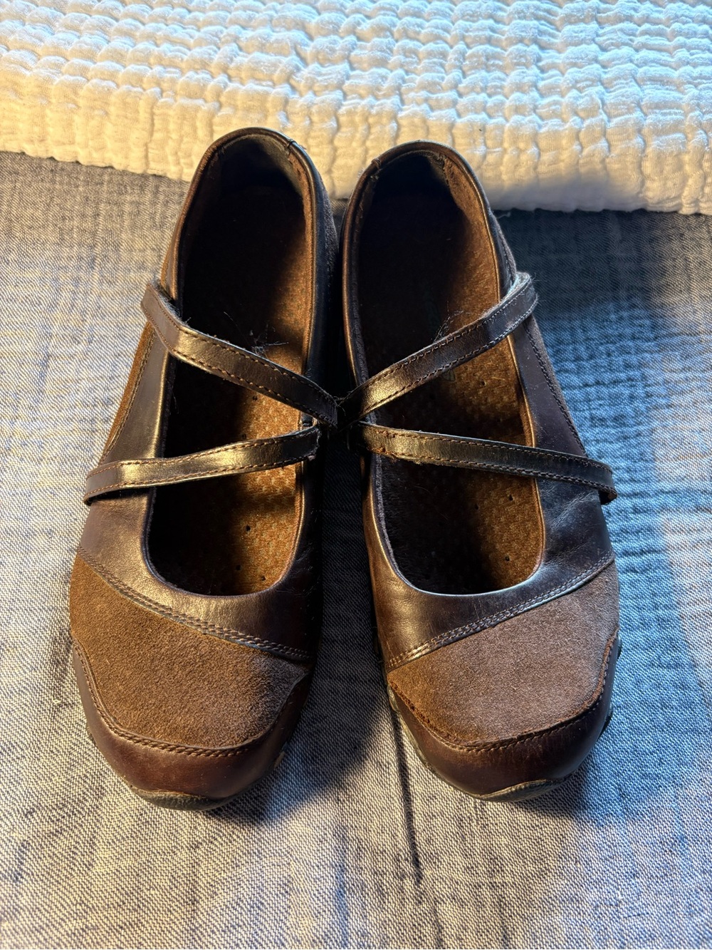 Skechers Women's Brown Mary Jane Flats size 6